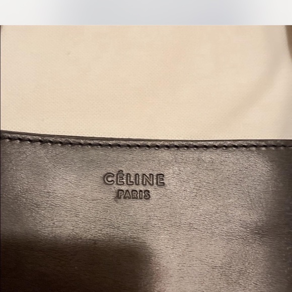 CÉLINE Navy Elegance The Must-Have Luxury Tote for the Modern Sophisticate navy - Picture 7 of 14